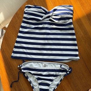 Mossuo women’s bathing suit size medium, top and bottoms.
